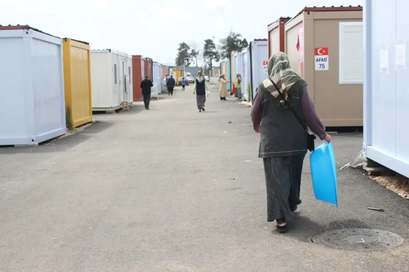 Following the devastating earthquakes that struck Türkiye on February 6, 2023, UN Women Türkiye has launched the Gender-Responsive Temporary Settlements (GTS) initiative in line with its commitment to foster gender-responsive governance and community leadership to address humanitarian challenges. Photo: UN Women / Sena Şar