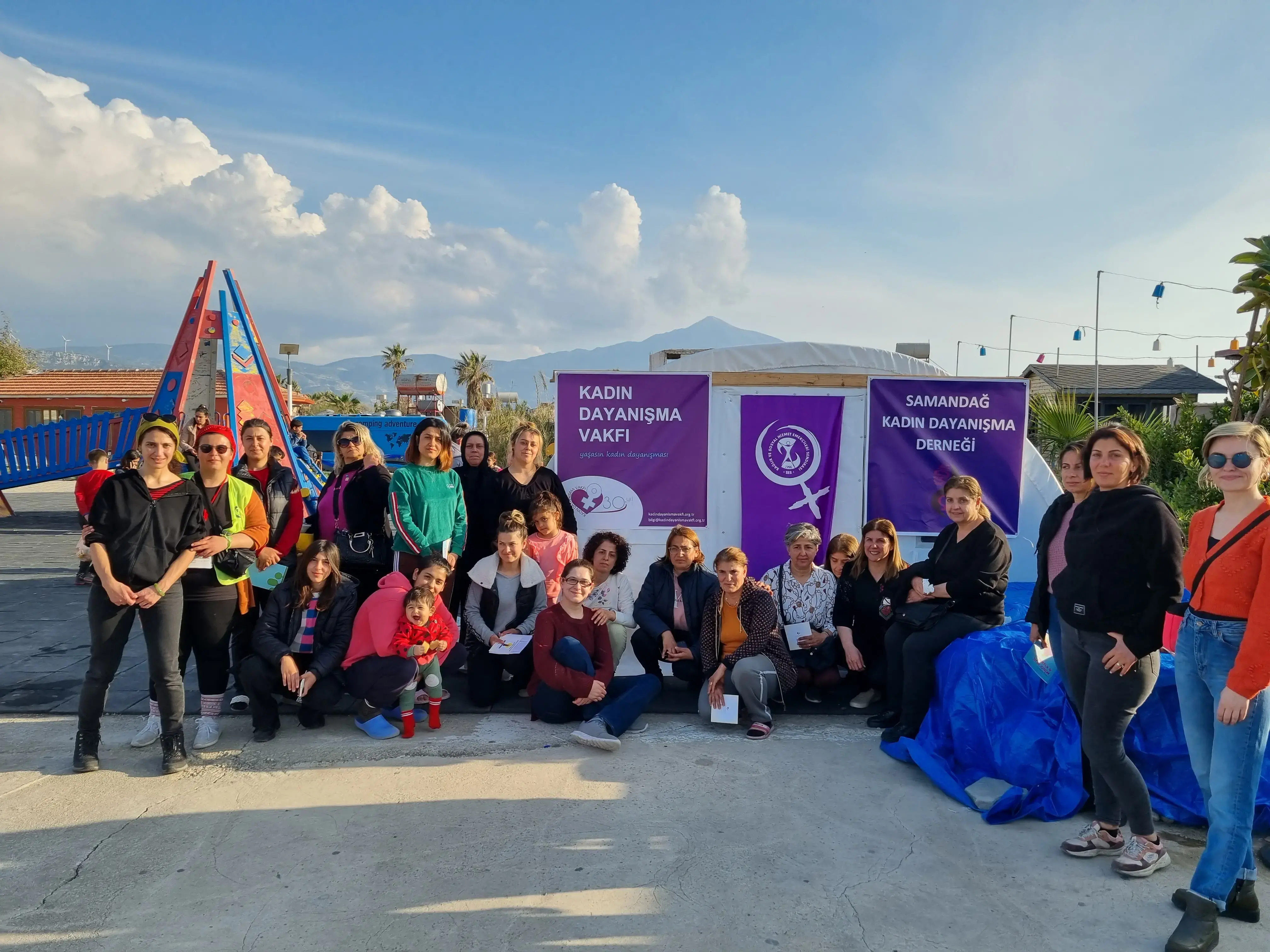 UN Women’s one of the civil society partners Women’s Solidarity Foundation is at the eartquake-affected region to support women and girls. Photo: Courtesy of the Women’s Solidarity Foundation