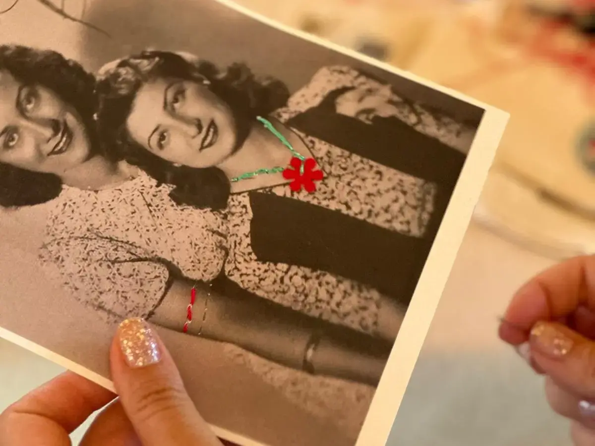 Activists, youth, and people from different backgrounds embroider old photos and share their own stories and memories during workshops facilitated by Damla Sandal, organized by UN Women Türkiye. Photo: Ender Baykuş/UN Women