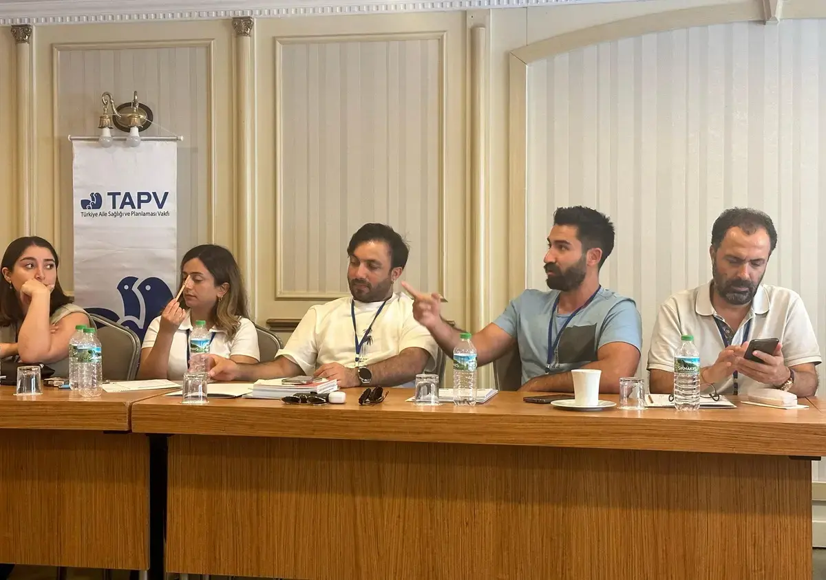 TAPV'ın düzenlediği atölyede sağlık sektörü çalışanları, Fotoğraf: Ebru Demirel / UN Women